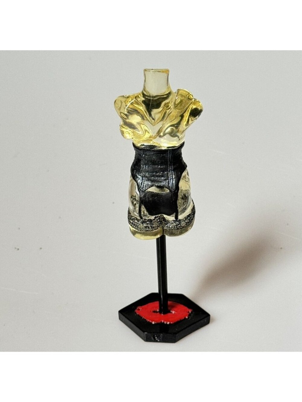 THE LATEST THING by Stacy Bayne Silhouettes Risqué Glass Figurine "TABOO" (1990)